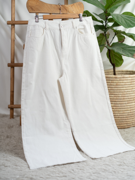 شلوار جین سفید