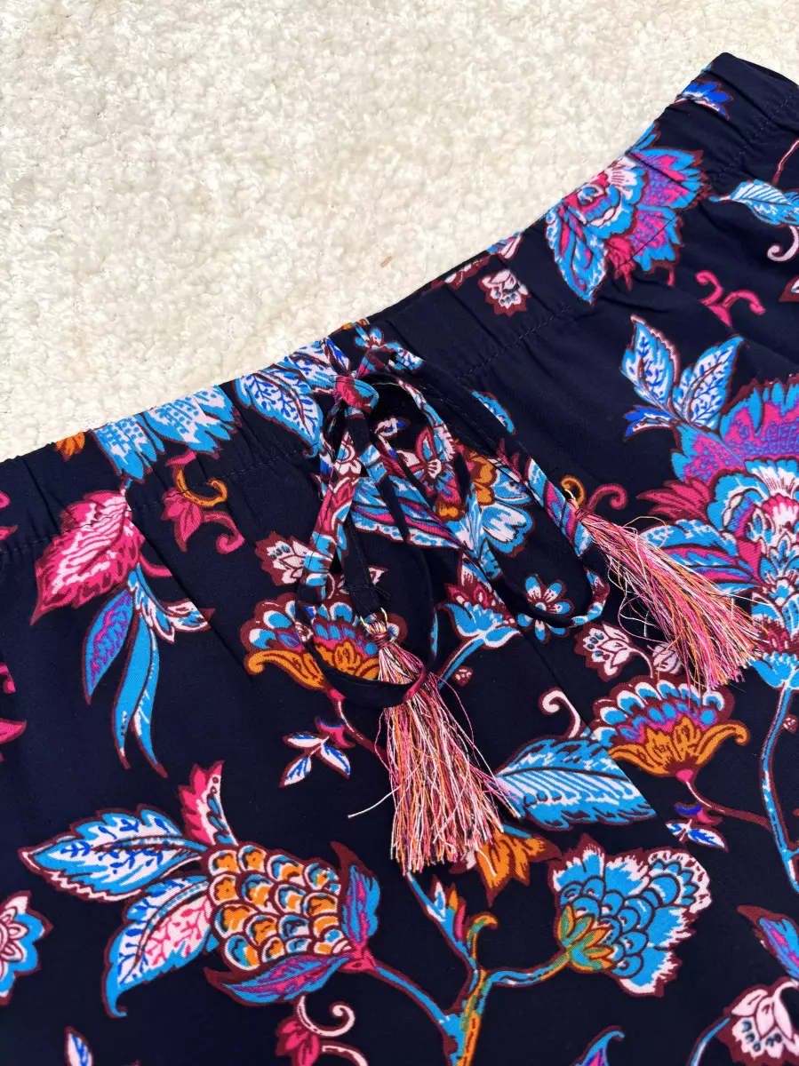 شلوارک نخی گلدار