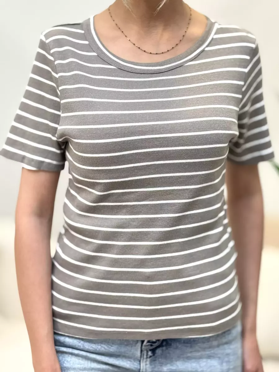 تیشرت کبریتی آستین کوتاه ساده و راه راه