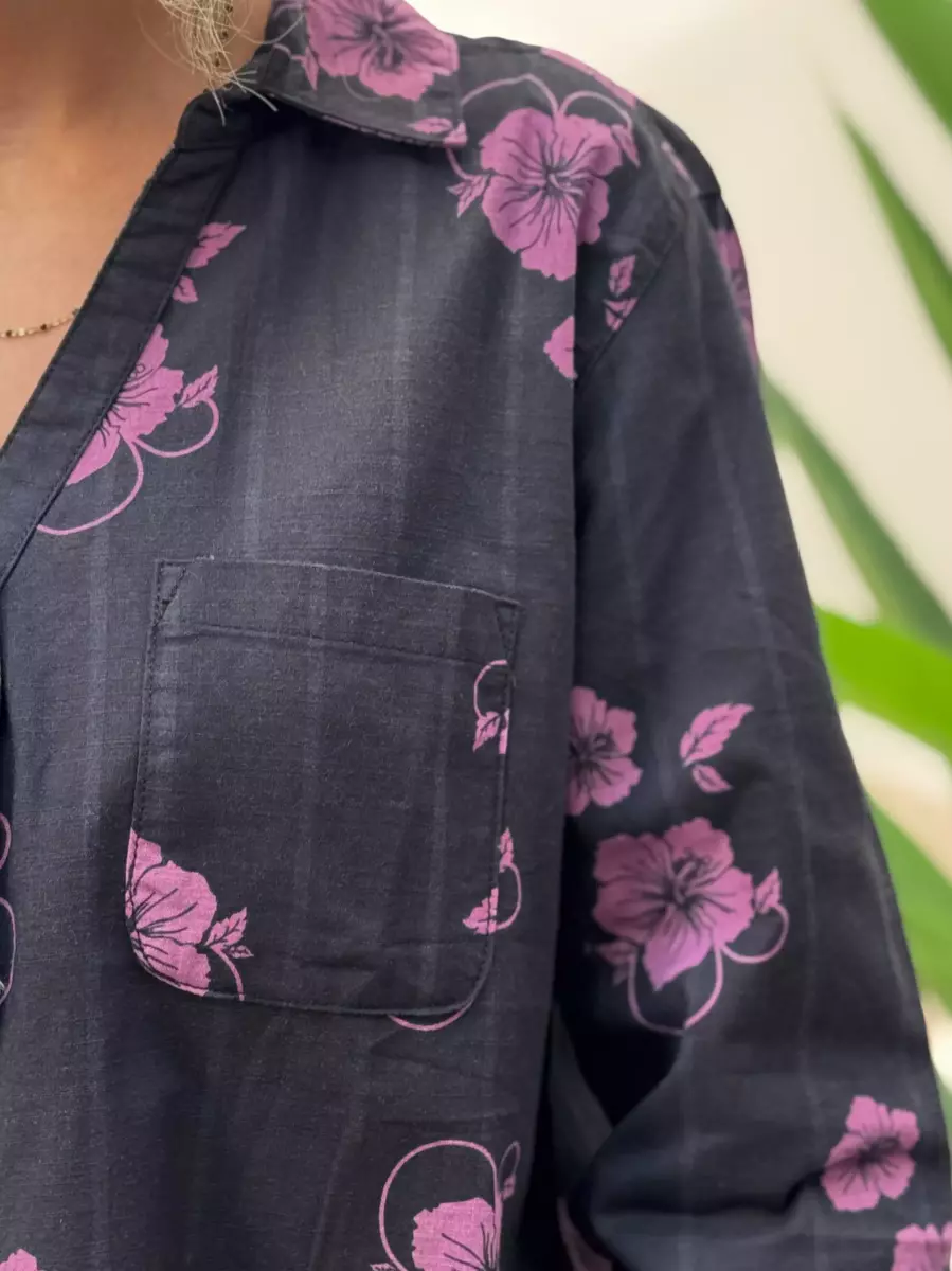 شومیز یقه هفت طرح گل بنفش