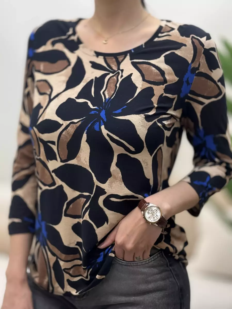 تیشرت آستین بلند مشکی طرحدار کرم