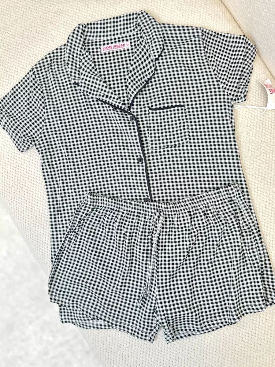 ست تیشرت شلوارک جلو دکمه طرحدار