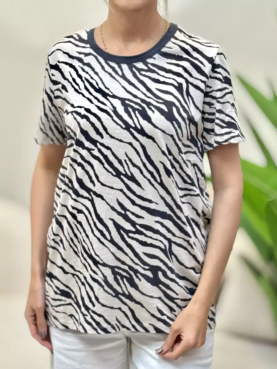 تیشرت یه گرد طرح زبرا