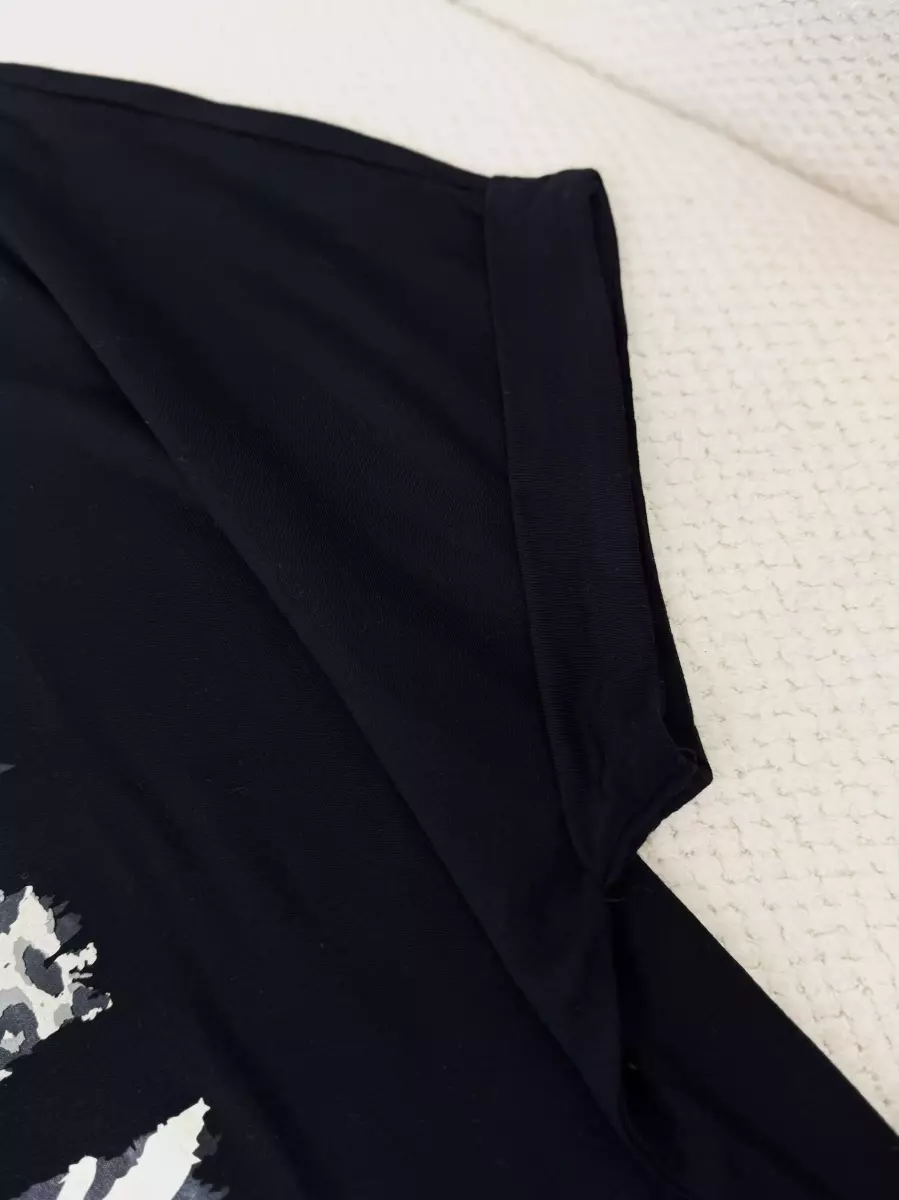 تیشرت مشکی چاپ پلنگی