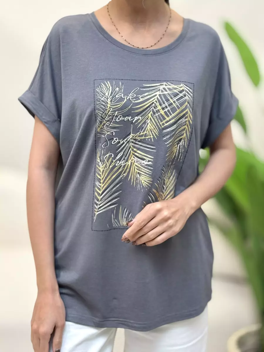 تیشرت طوسی چاپ برگ طلایی