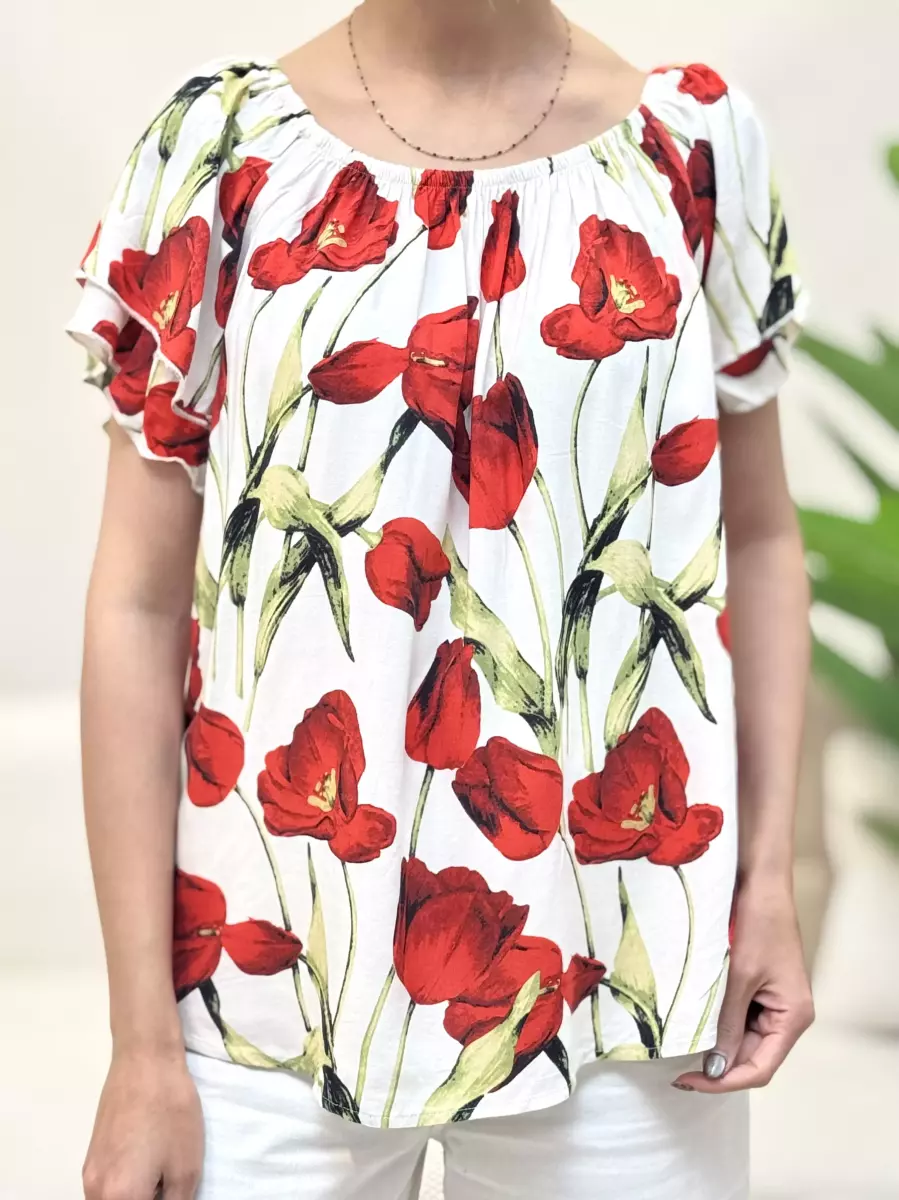 شومیز یقه کشی گل قرمز