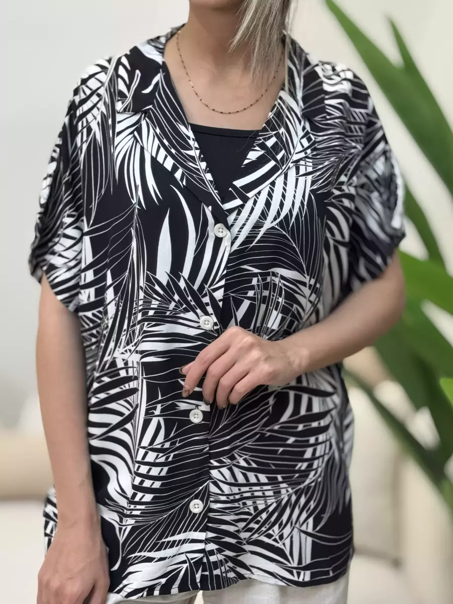 شومیز طرح دار سفید مشکی