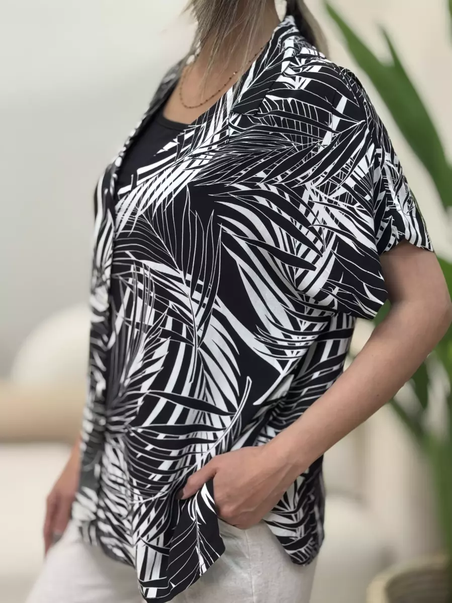 شومیز طرح دار سفید مشکی