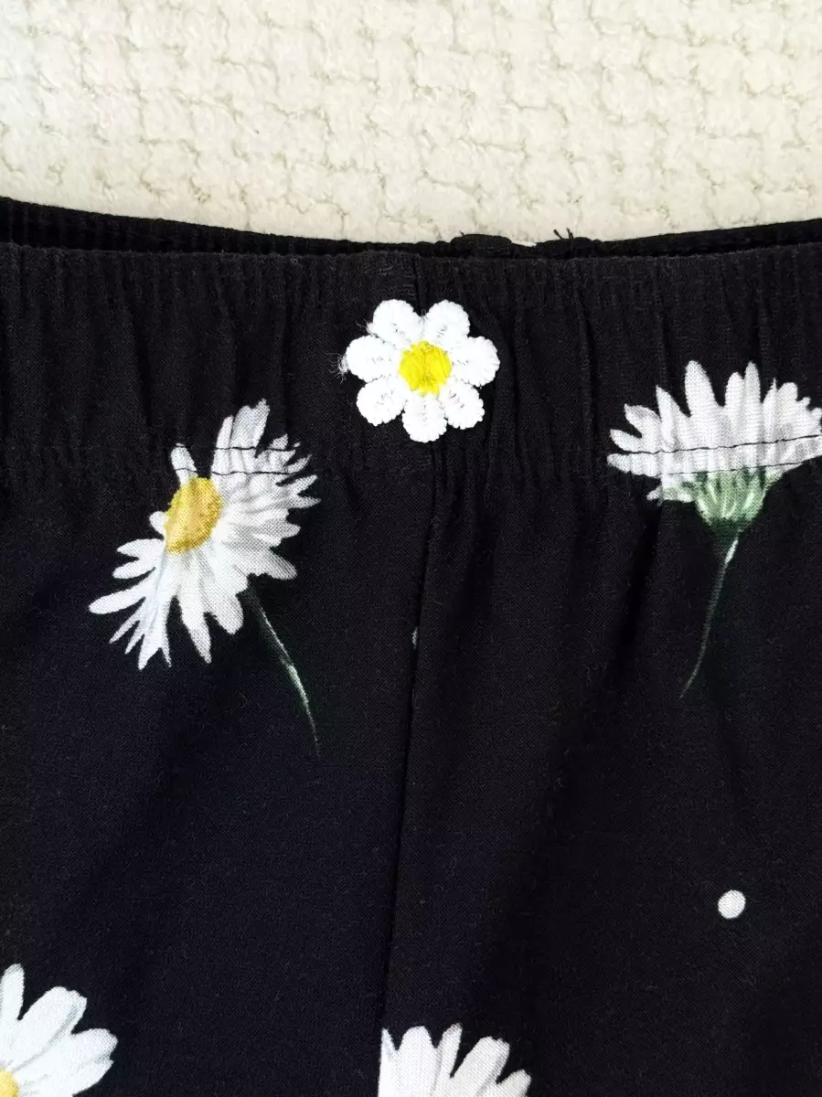 شلوارک مشکی طرح بابونه