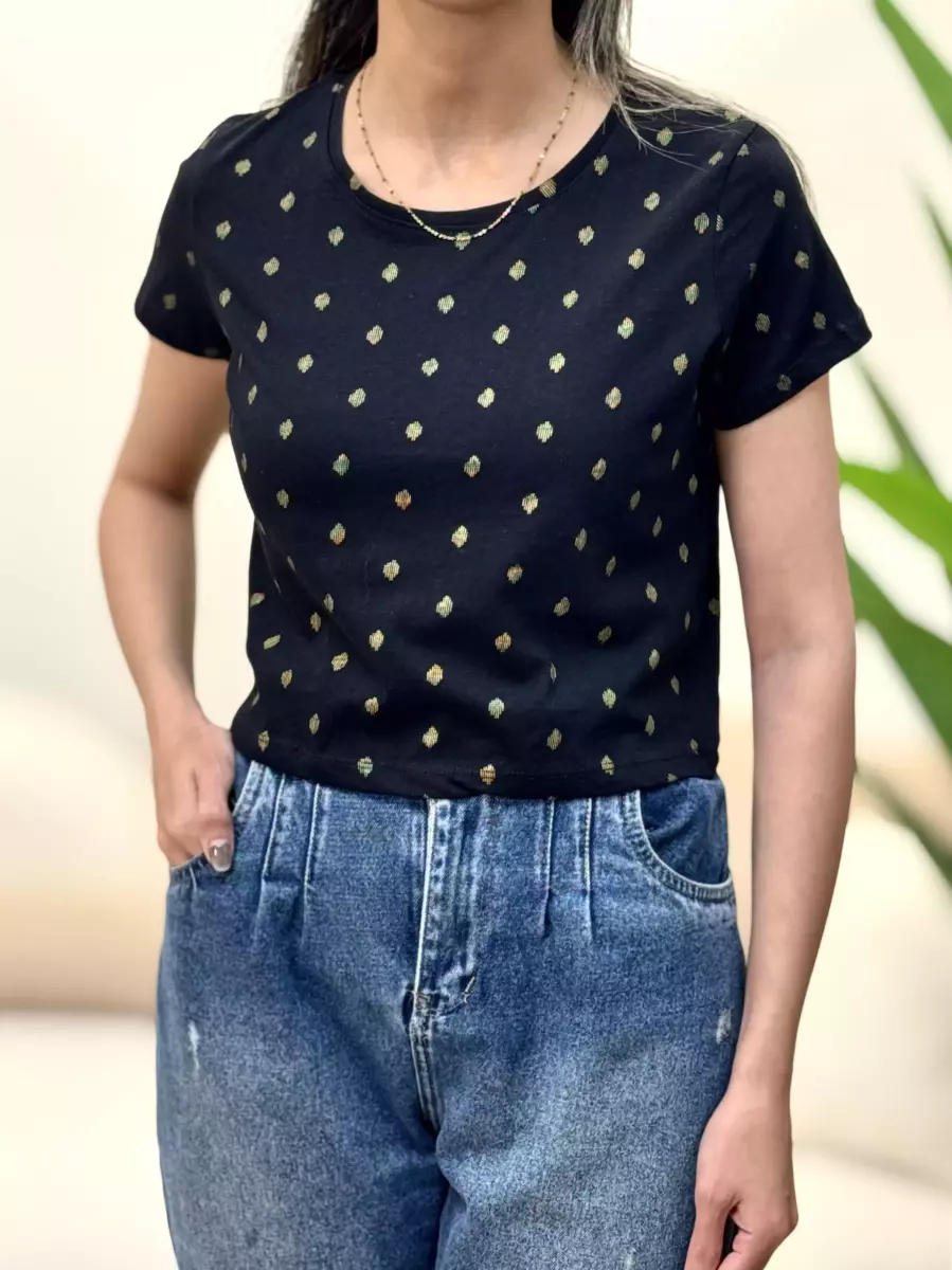 تیشرت- کراپ مشکی طلاکوب