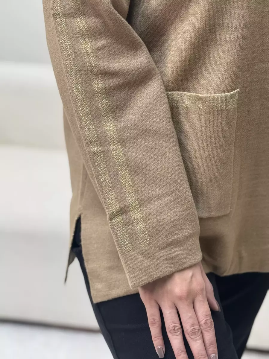 بافت شتری یقه اسکی زری دار