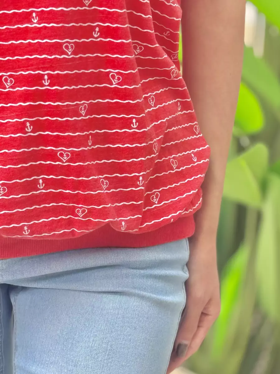 تیشرت قرمز راه راه جانینا