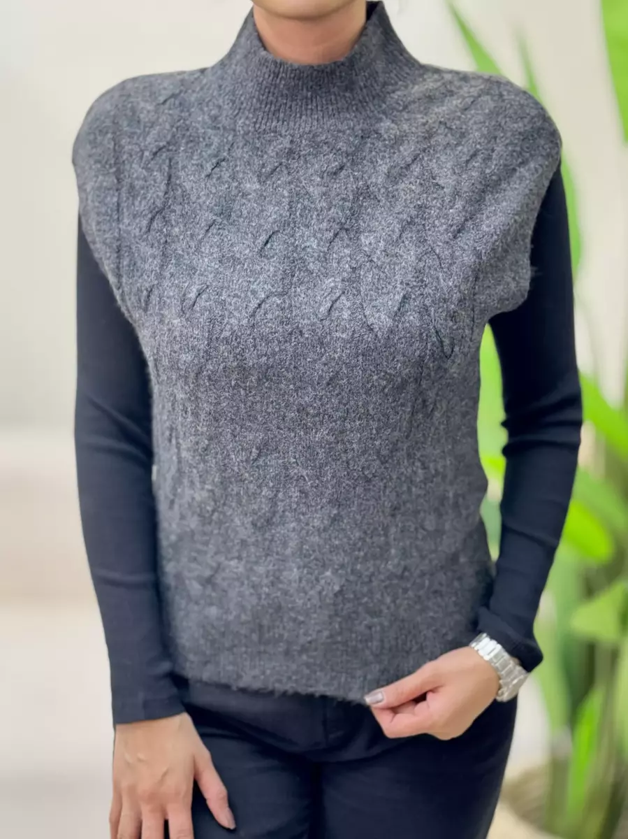 وست ذغالی پشت دکمه