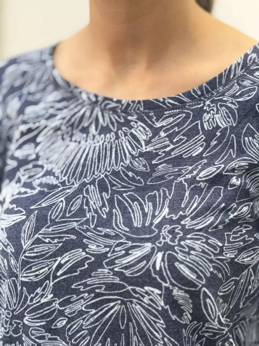 تیشرت سرمه ای طرحدار سیسیل