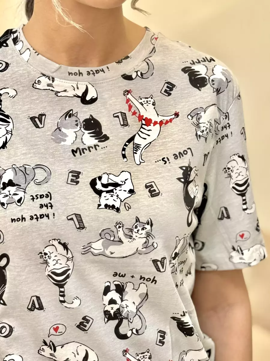 تیشرت طوسی طرح گربه