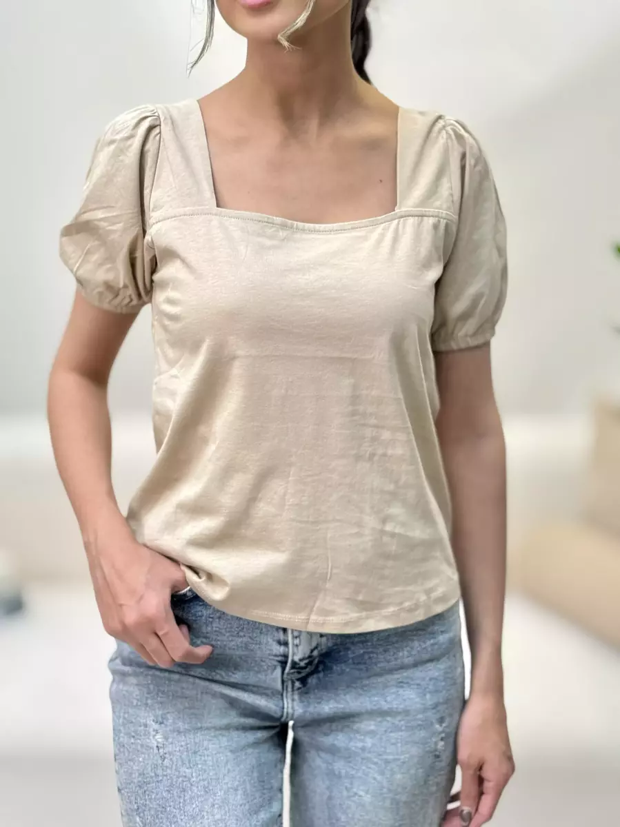 تیشرت یقه خشتی آستین کشی