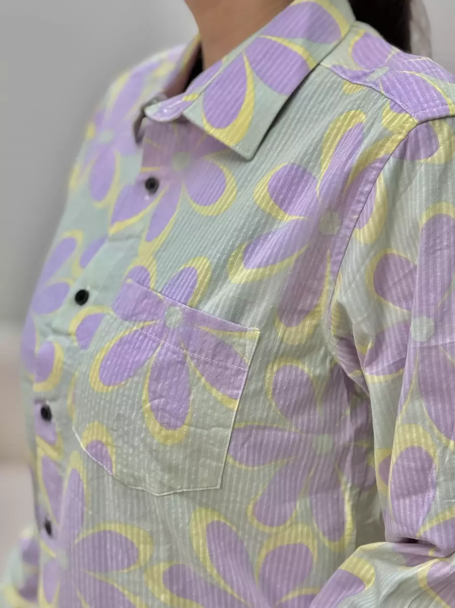 شومیز حراجی گل دار یاسی