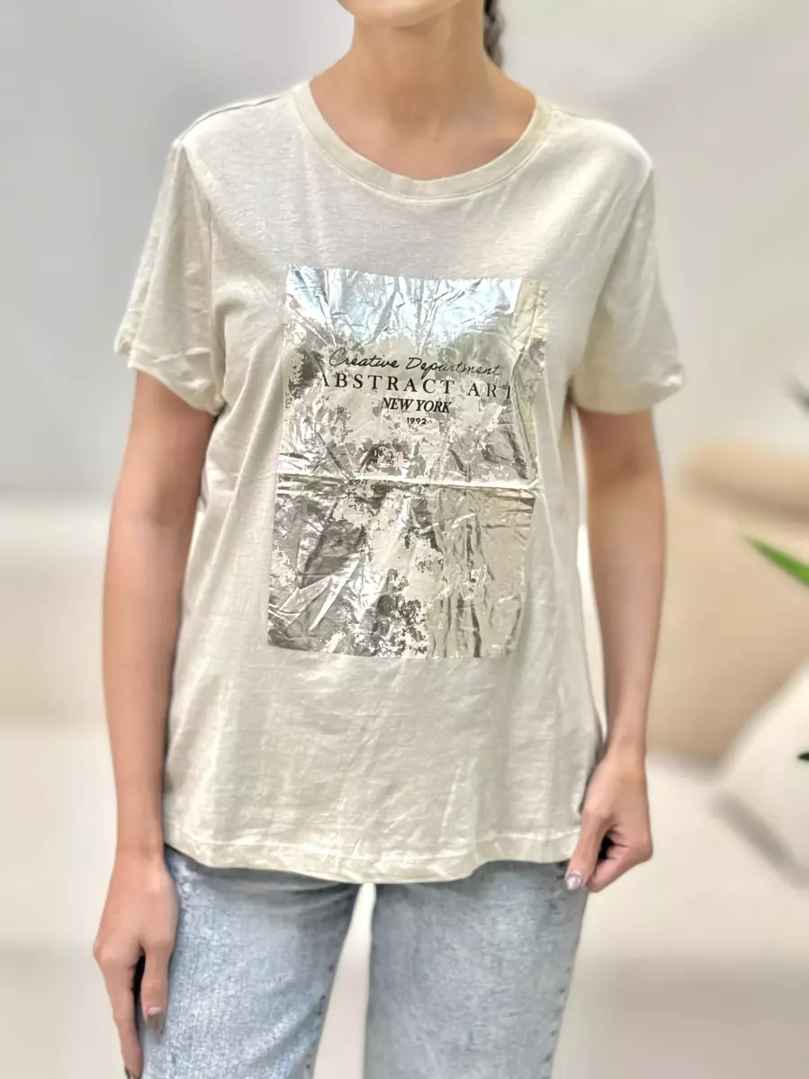 تیشرت کرم طلاکوب چاپدار