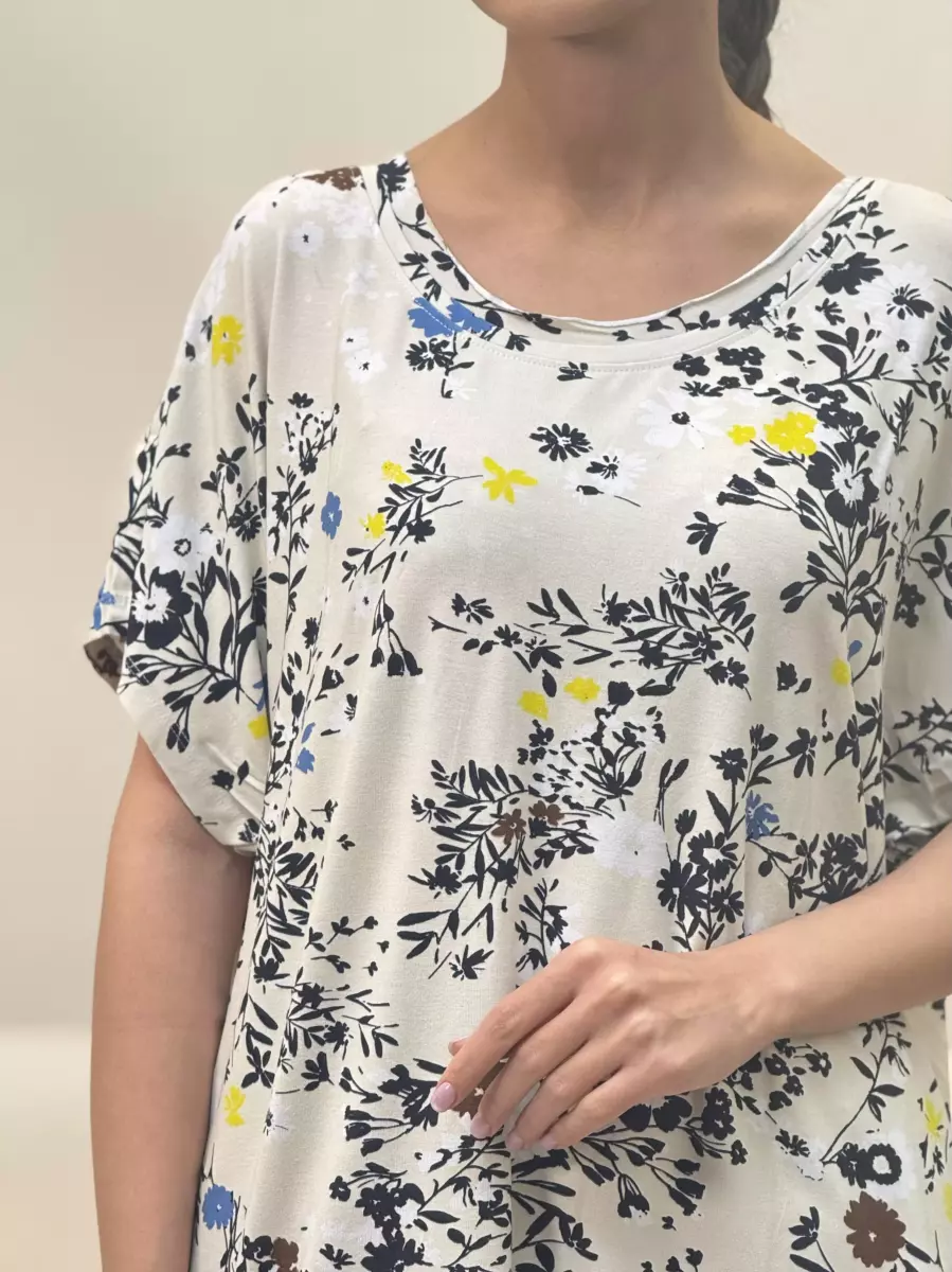 تیشرت گلدار نخودی