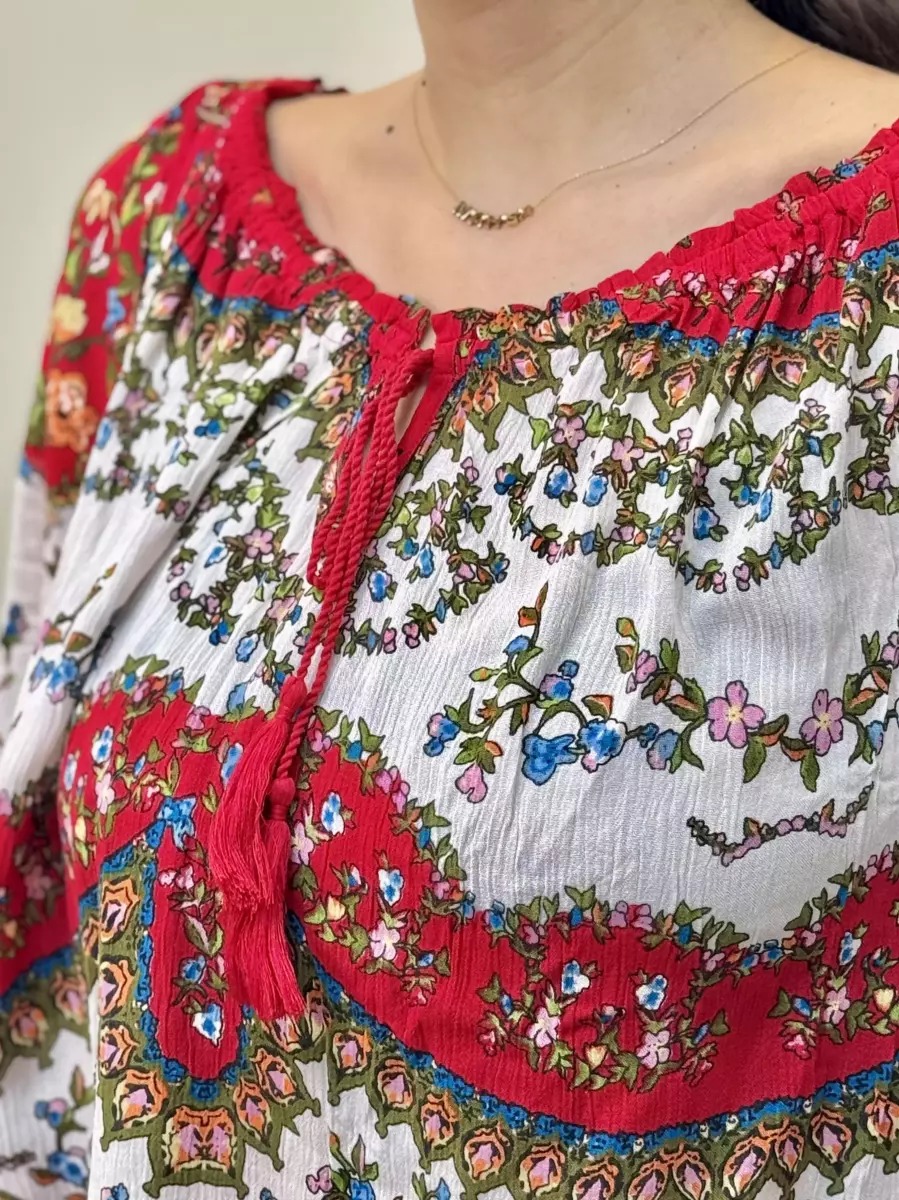 شومیز bila طرحدار قرمز