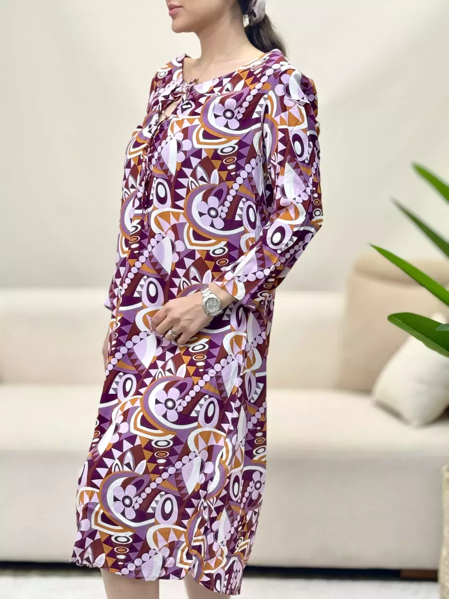 پیراهن بنفش طرحدار