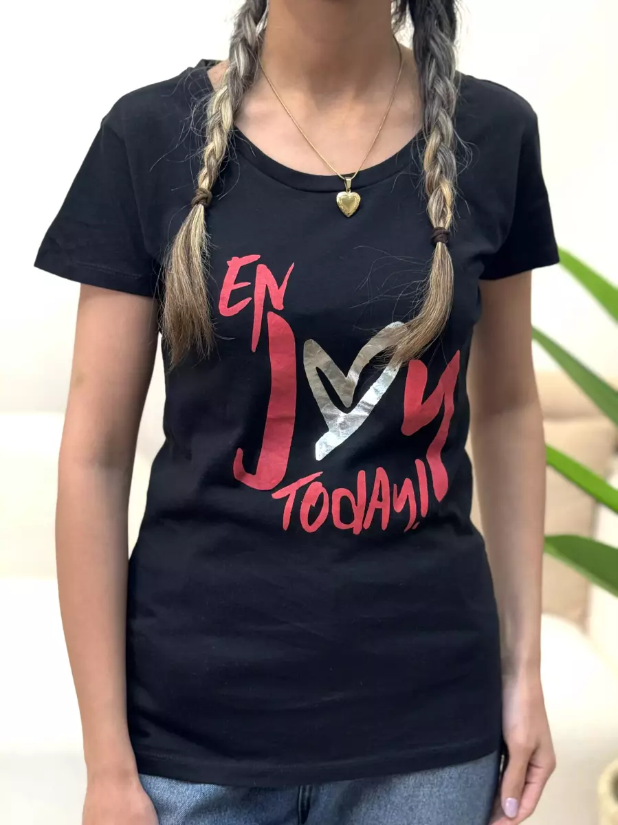 تیشرت مشکی چاپدار