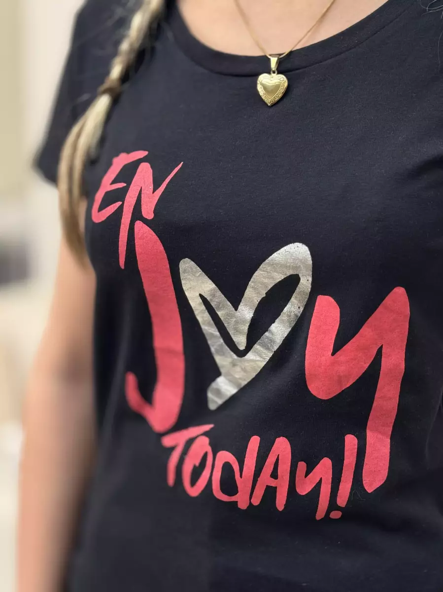 تیشرت مشکی چاپدار