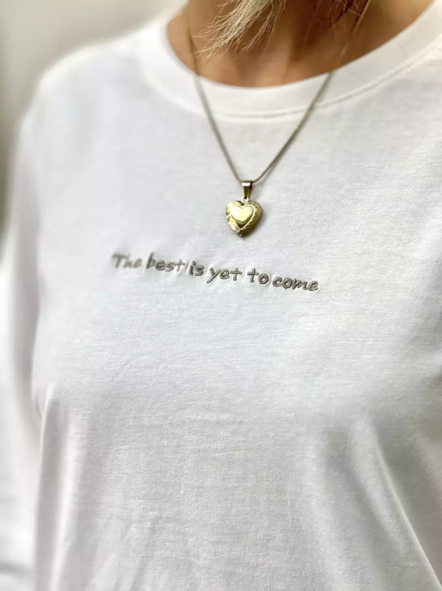 تیشرت آستین بلند سفید THE BEST(گلدوزی مشکی-گلدوزی کرم)