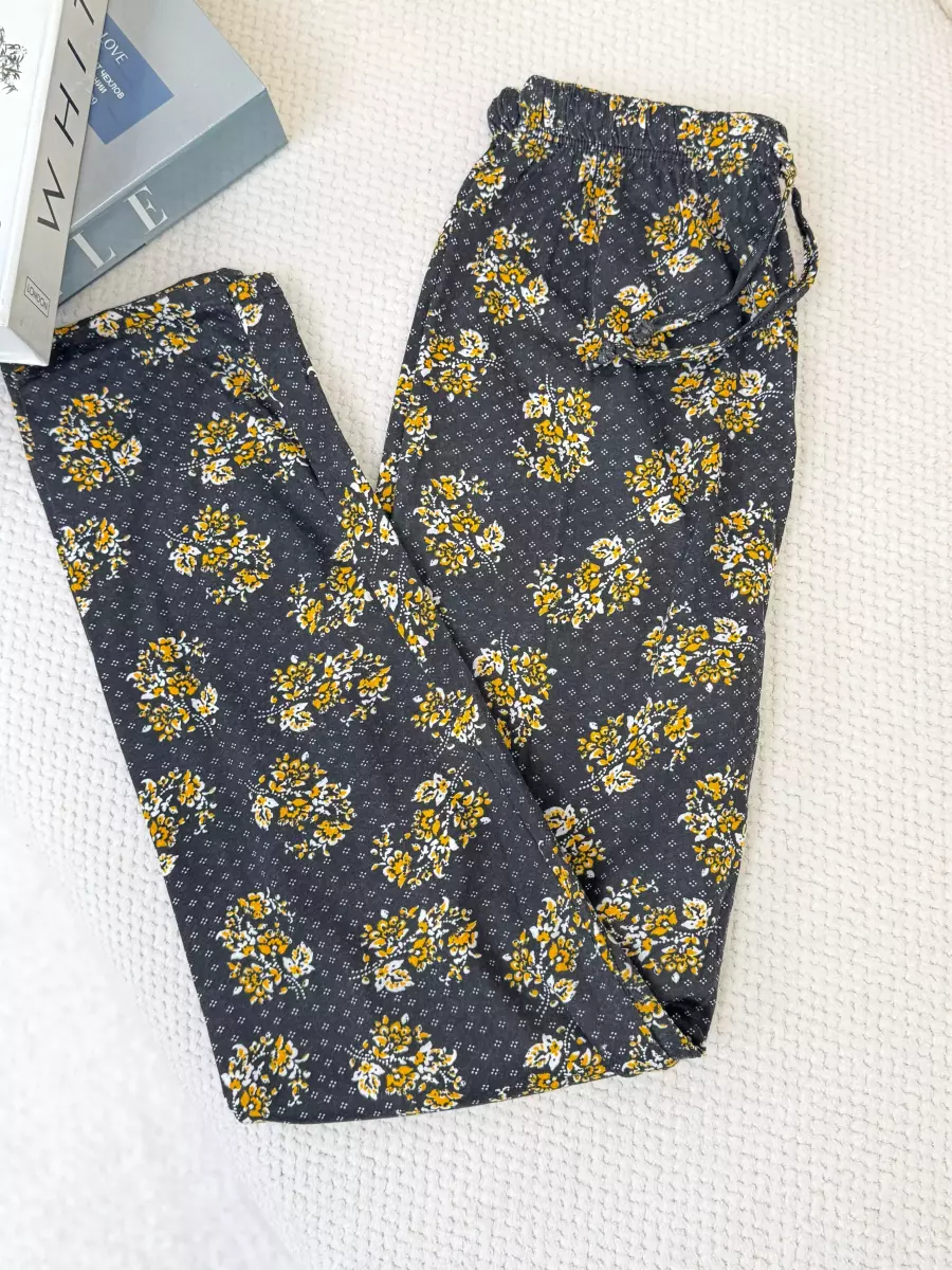 شلوار راحتی گلدار زمینه مشکی