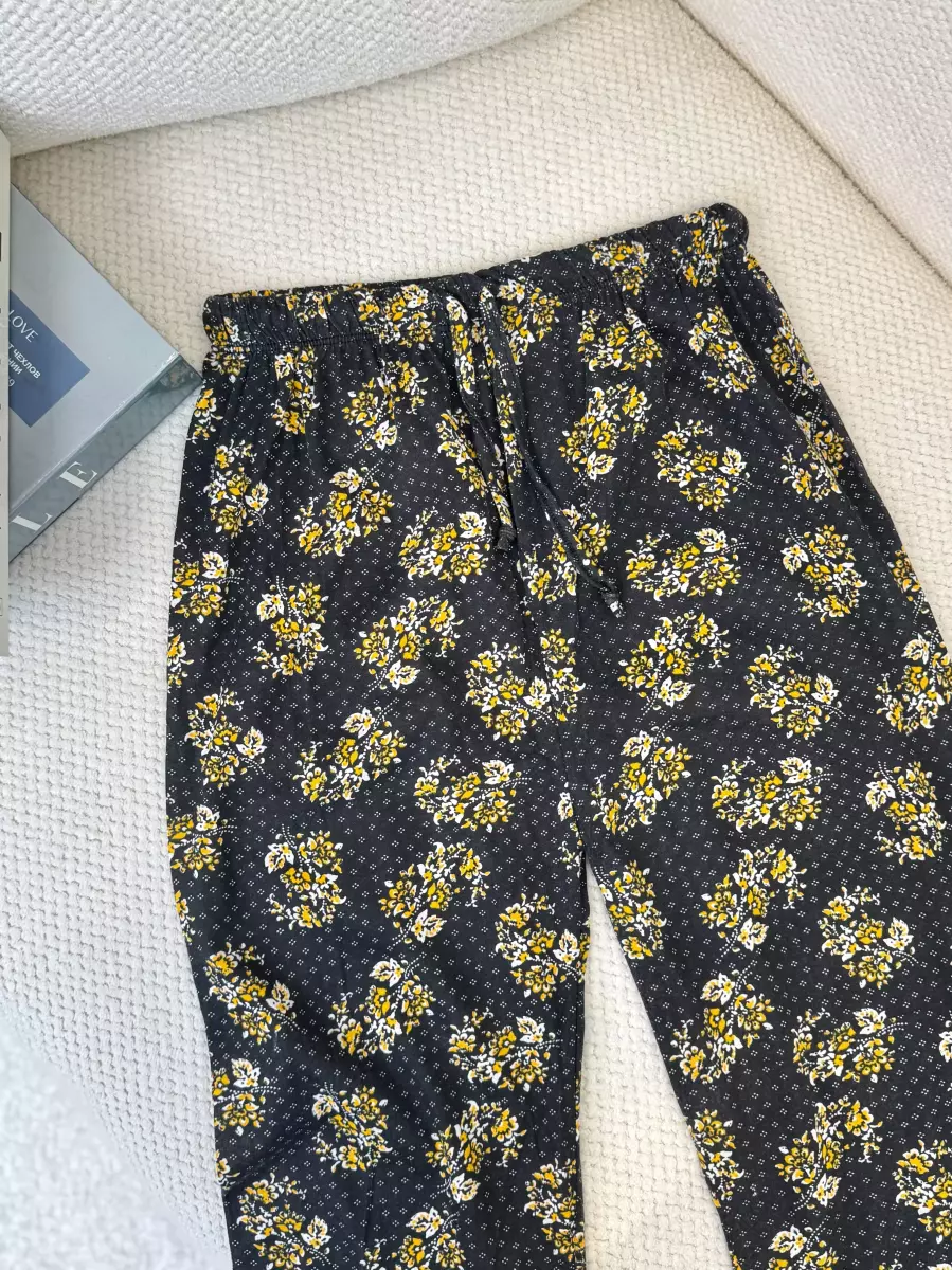 شلوار راحتی گلدار زمینه مشکی