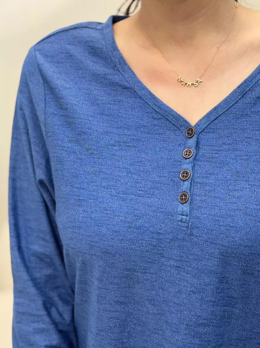 تیشرت جلو دکمه آبی