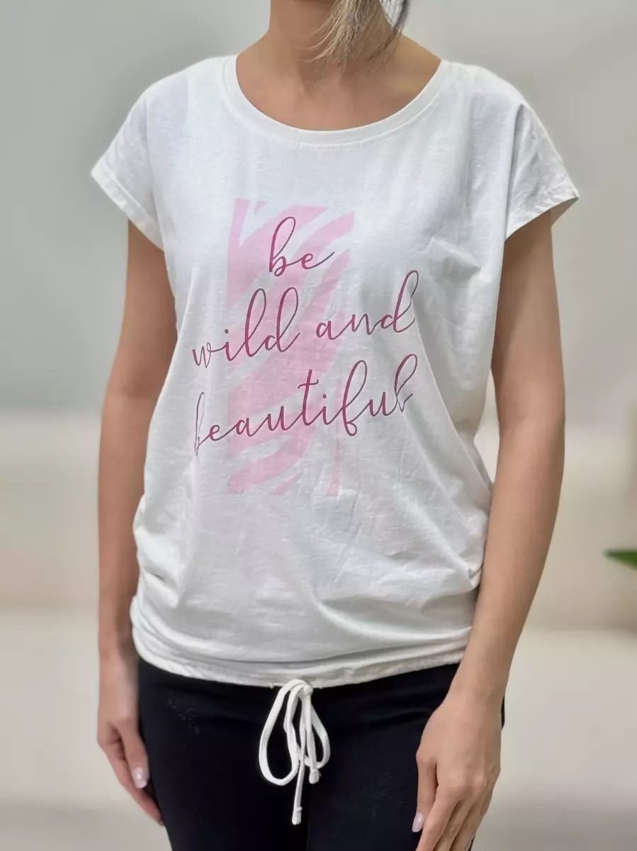 تیشرت شیری چاپ صورتی