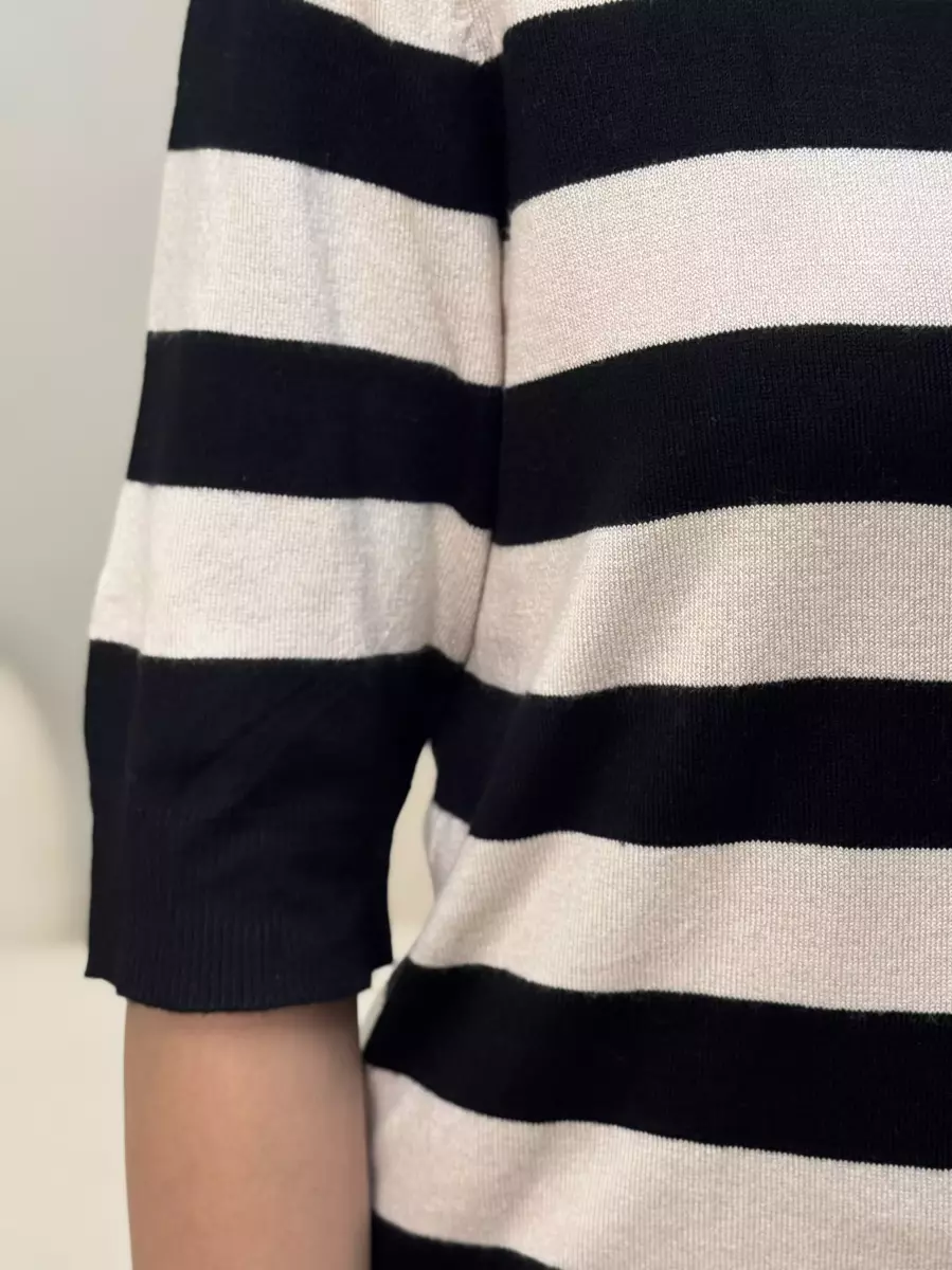 بافت راه راه کرم و مشکی