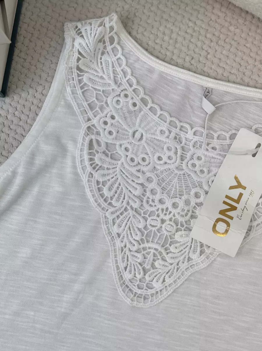 تاپ گیپوردار لیمویی و سفید