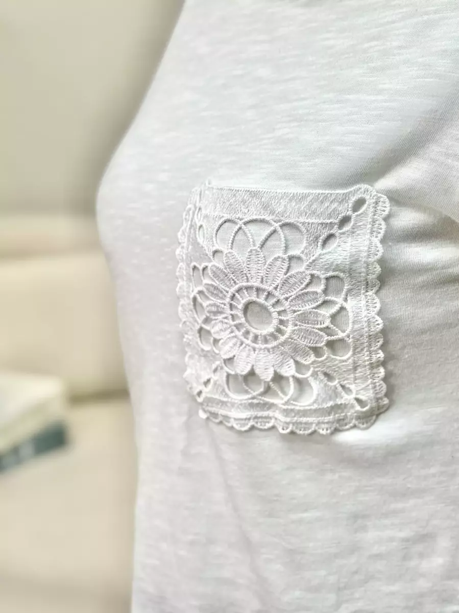 تیشرت ONLY جیب گلدوزی