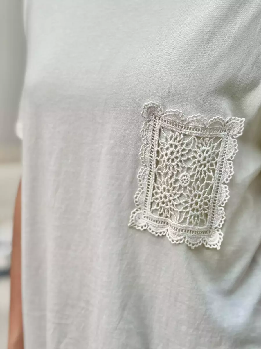 تیشرت ONLY جیب گلدوزی