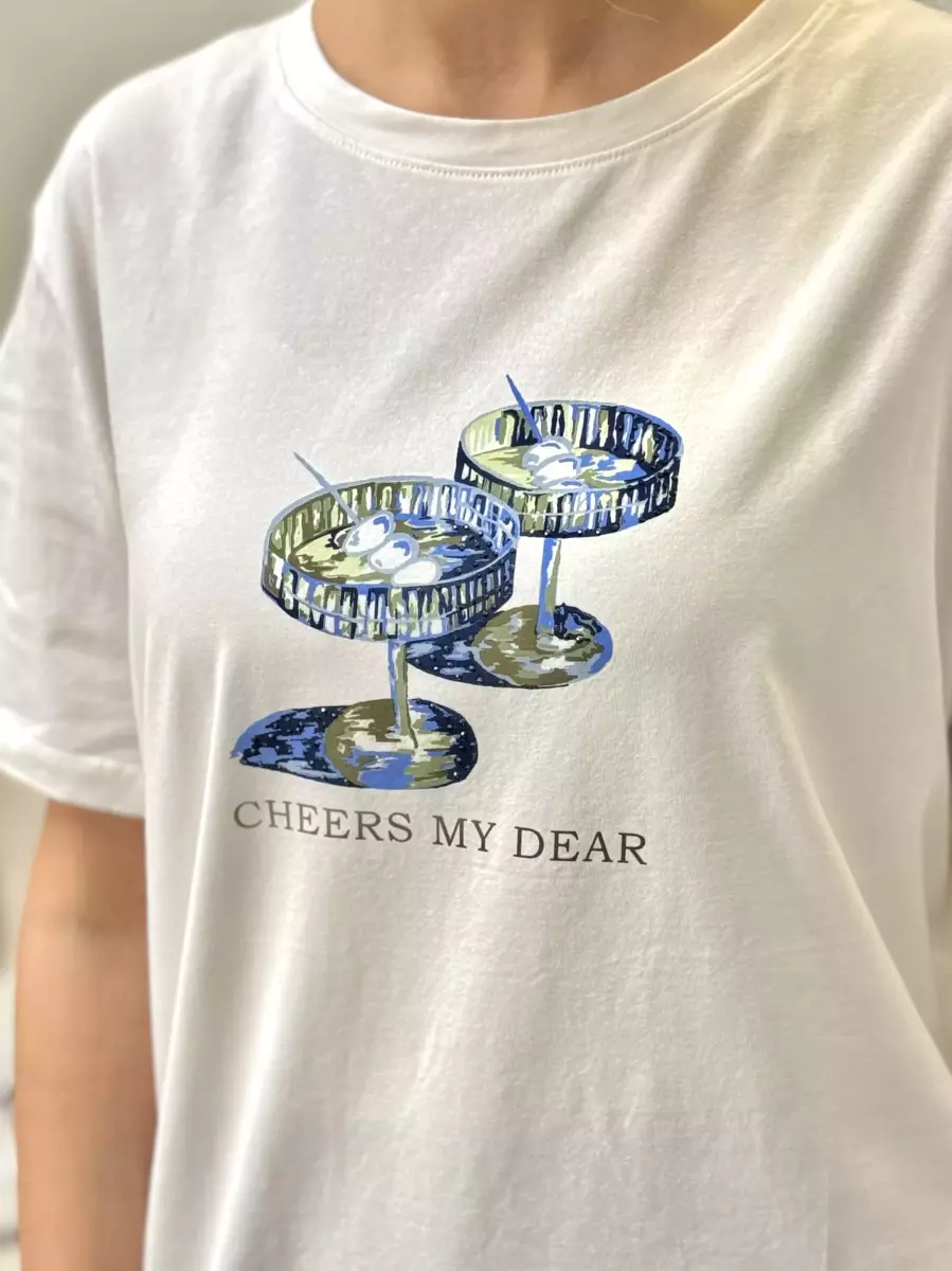 تیشرت چاپ دار نگین دار طرح فنجان