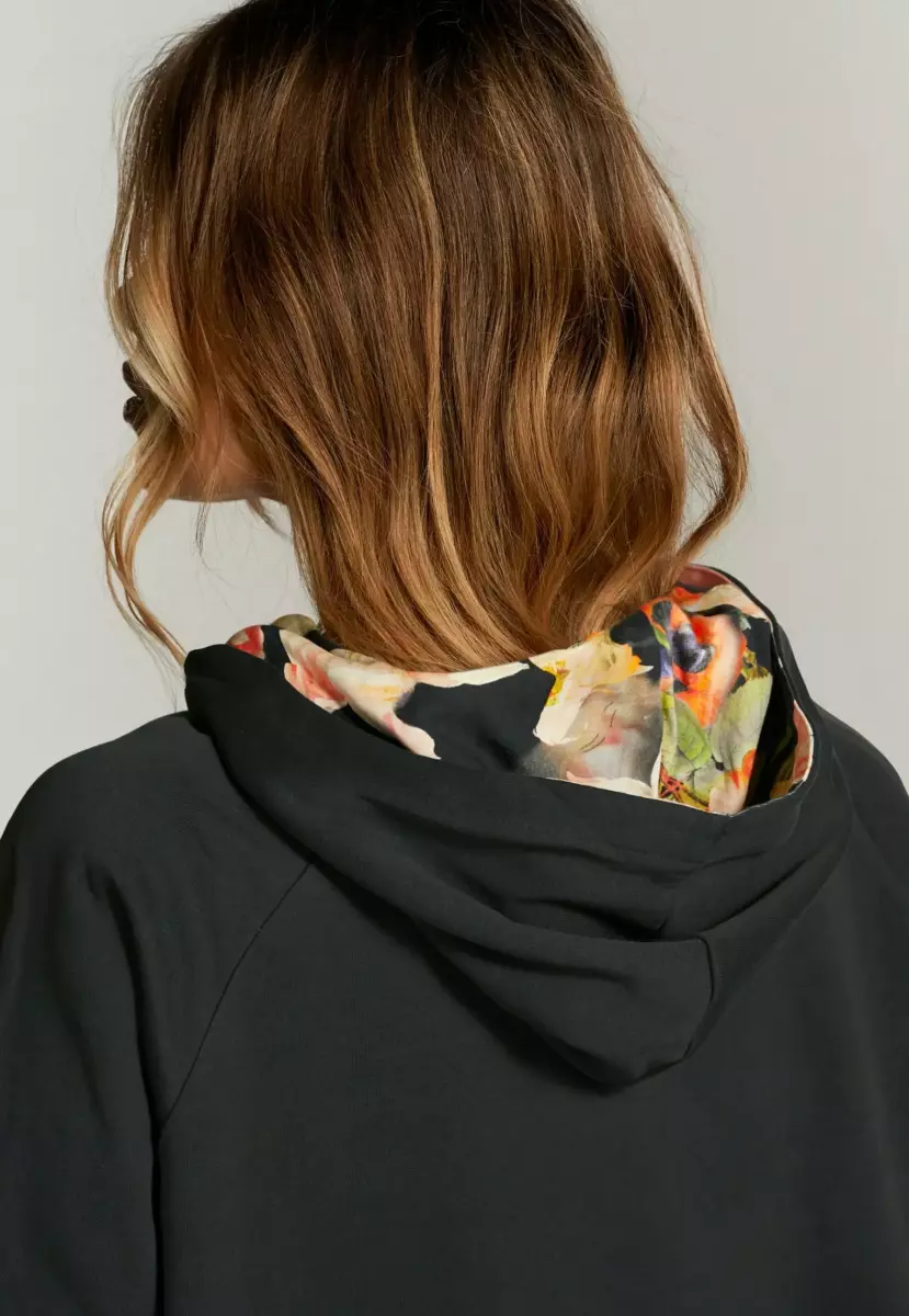 هودی بلند Tedy baker