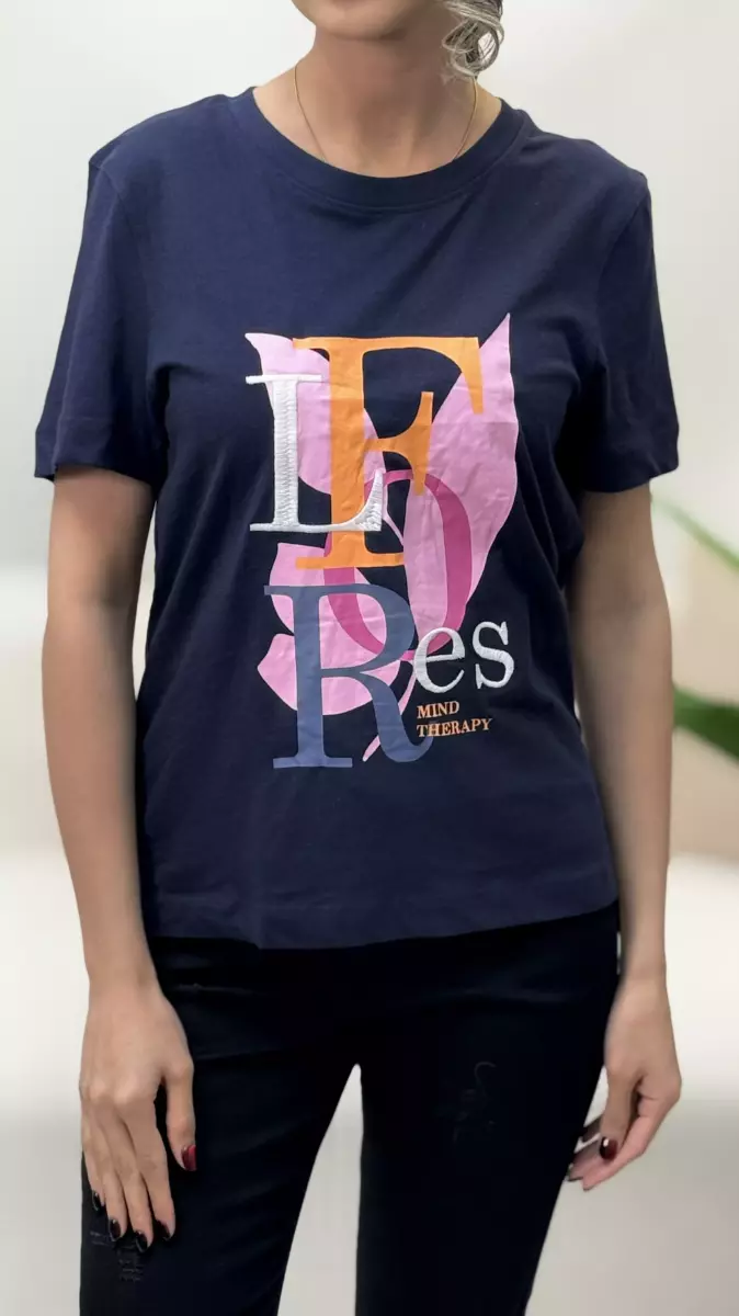 تیشرت C.Aسرمه ای جلو چاپ(گلدوزی)