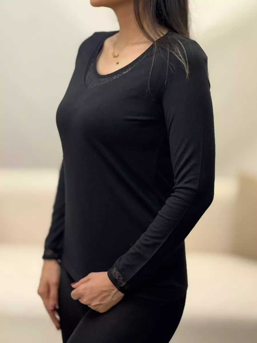 بلوز آستین بلند یقه توردار