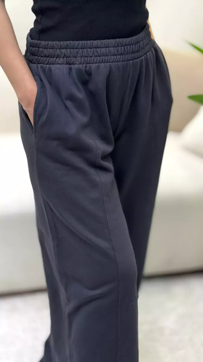 شلوار اسلش نوک مدادی جلو خط دار