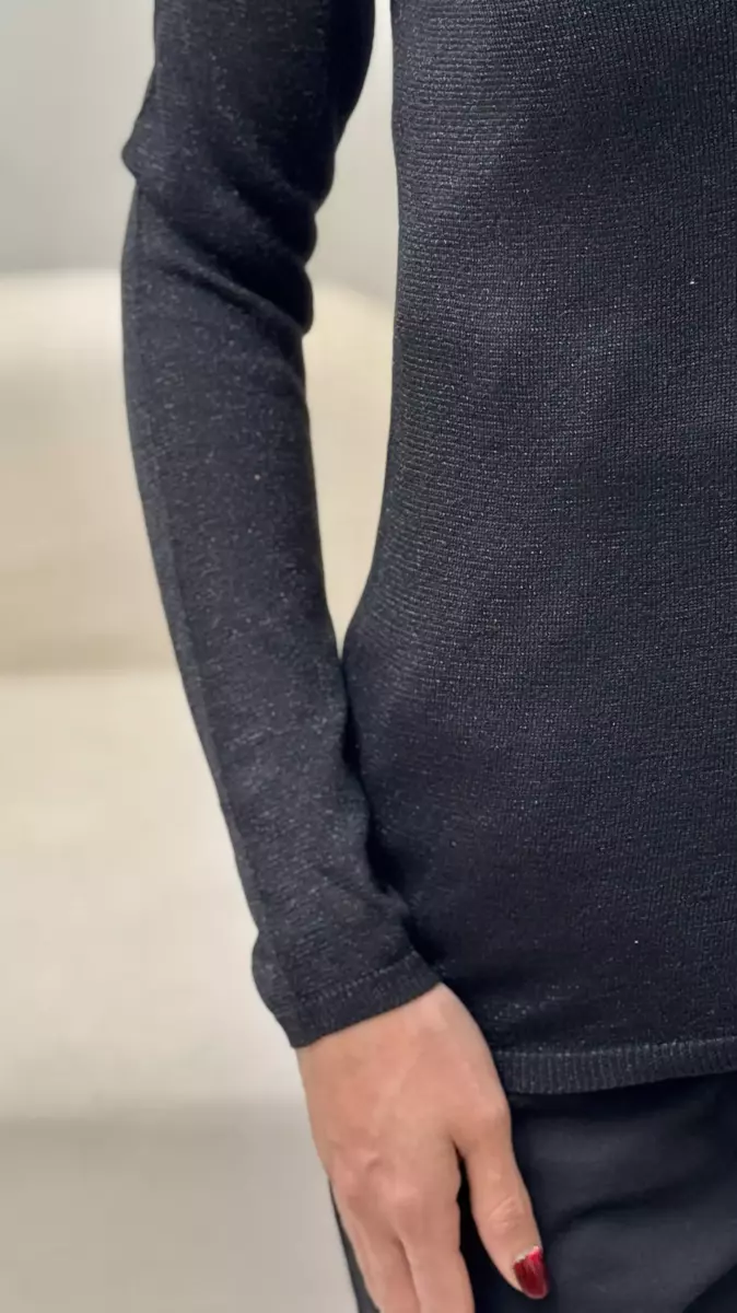 بافت جلو دکمه مشکی لمه