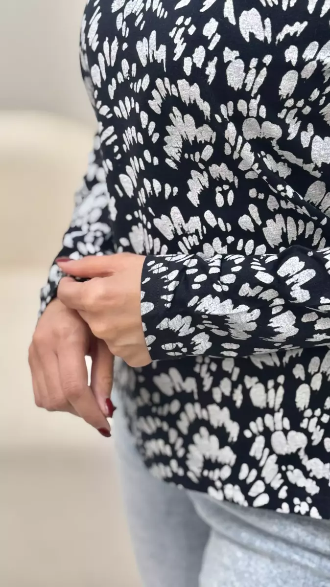 تیشرت پلنگی زرشکی و مشکی c&a