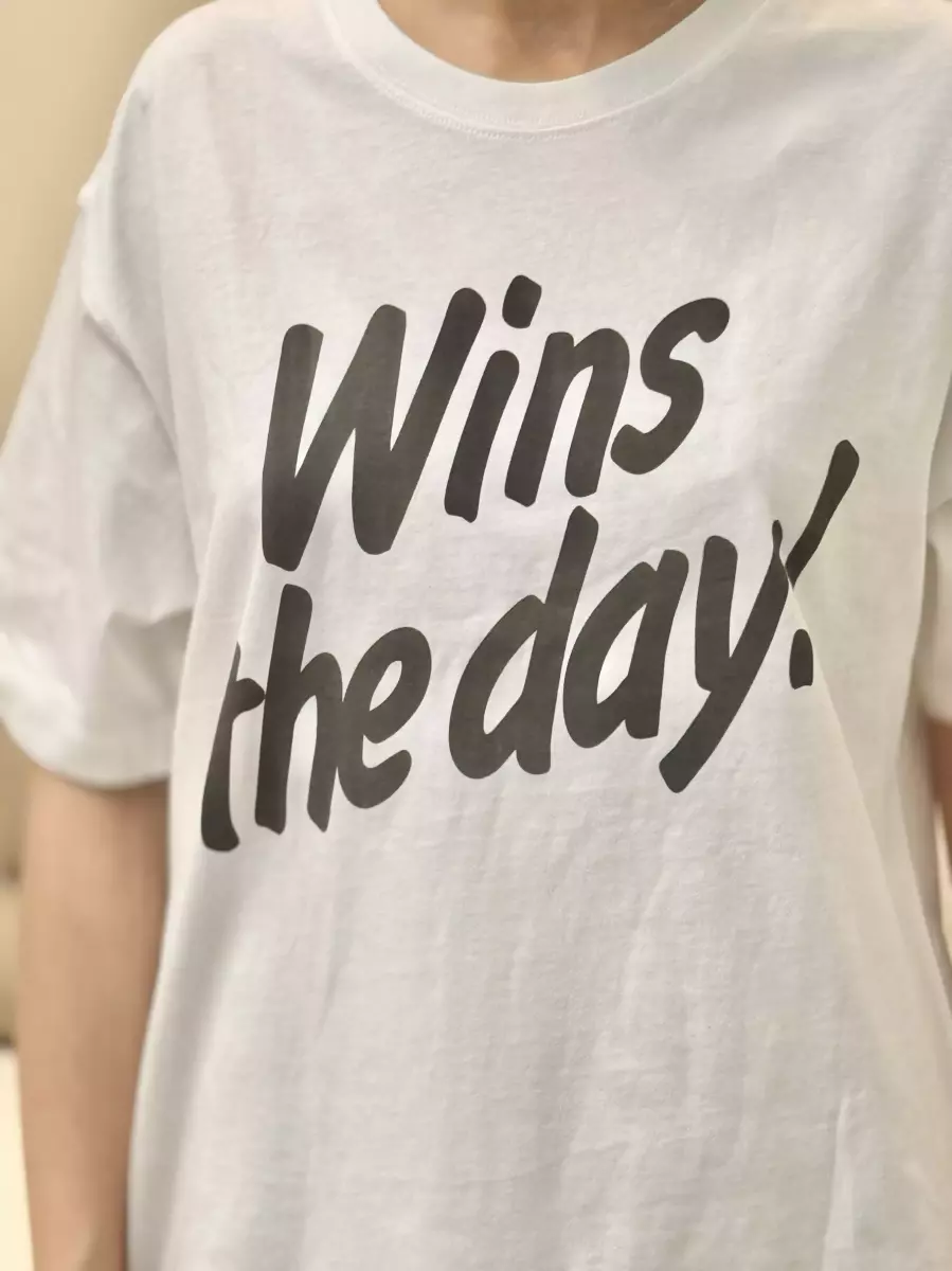 تیشرت سفید نوشته دارwins