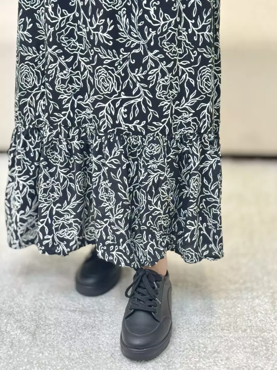 پیراهن مشکی طرح گل