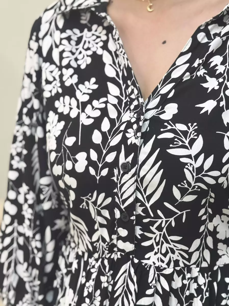 پیراهن آستین بلند مشکی طرحدار