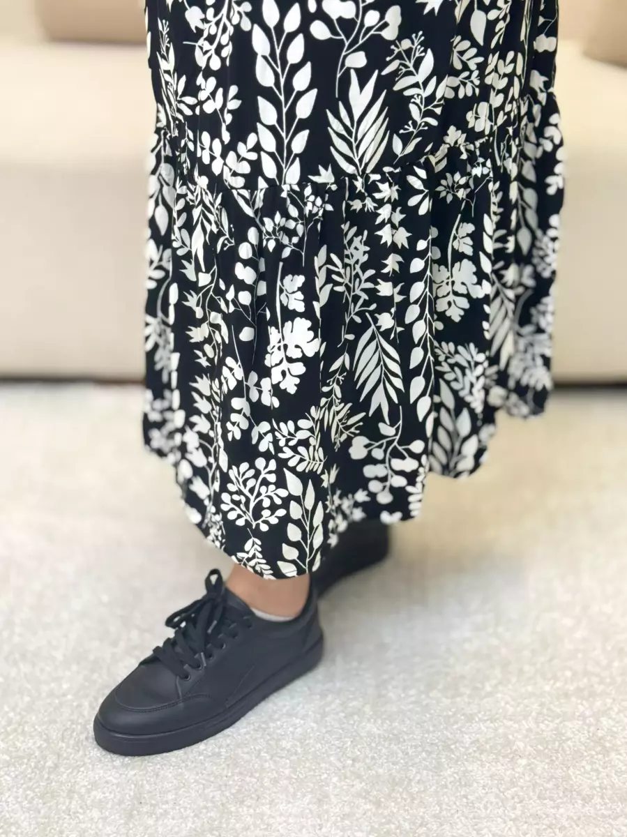 پیراهن آستین بلند مشکی طرحدار