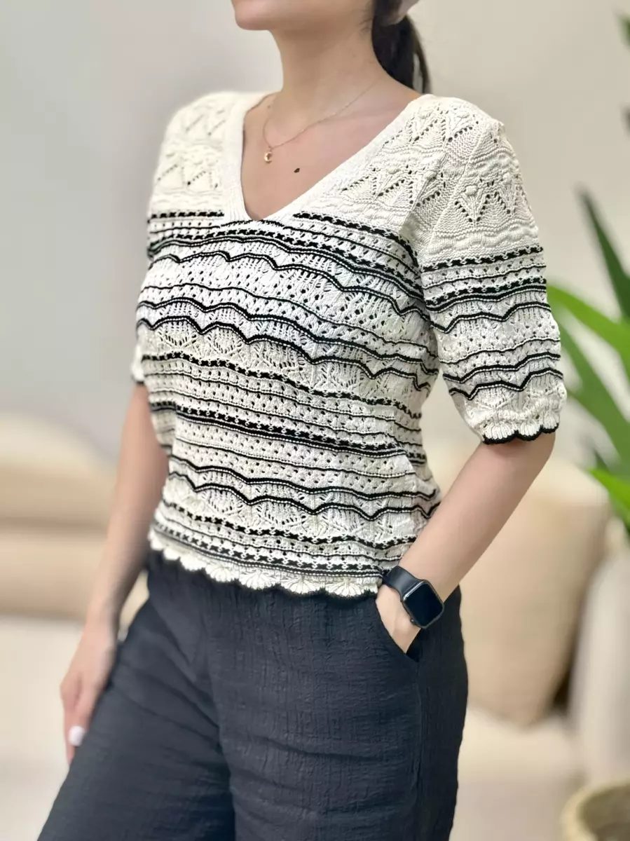 مکرومه شیری طرح مشکی ریز