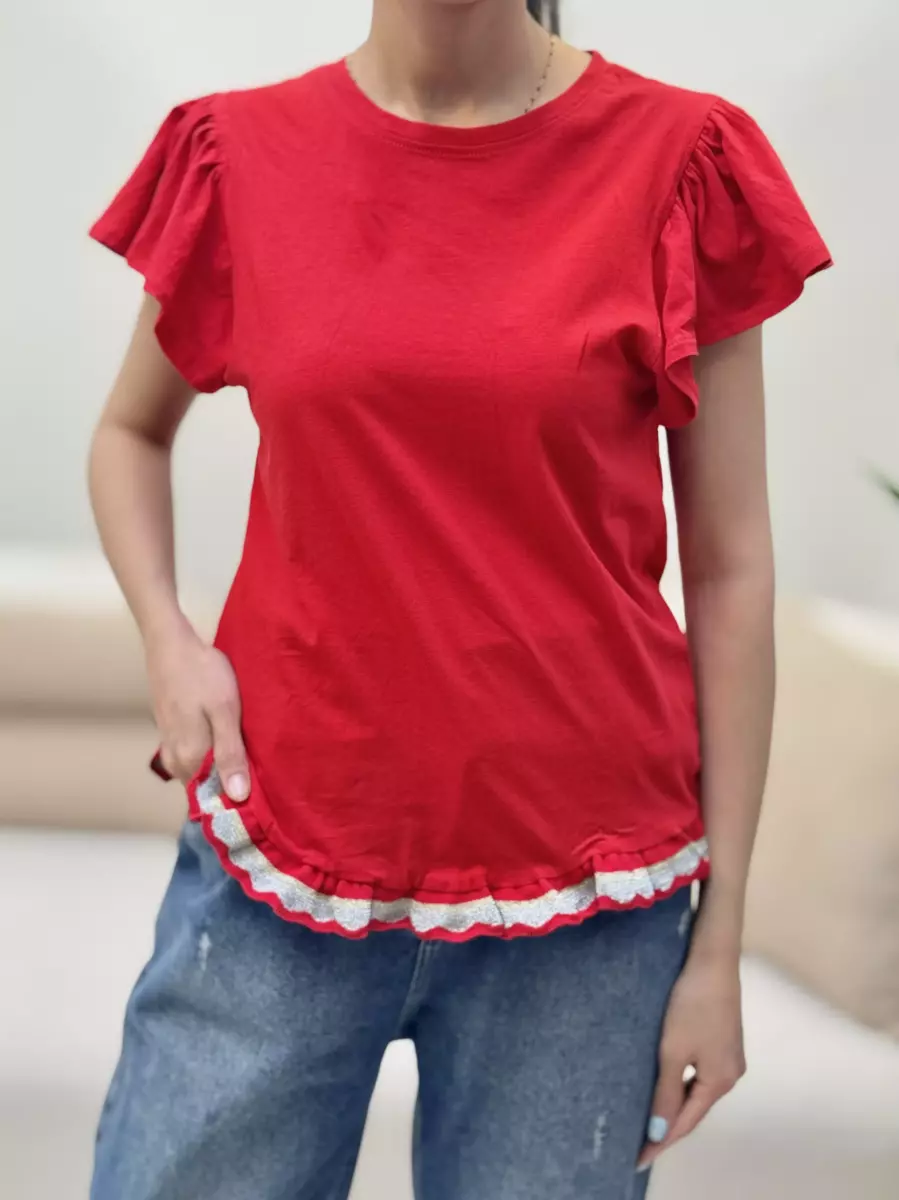 تیشرت آستین چین دار قرمز سفرا