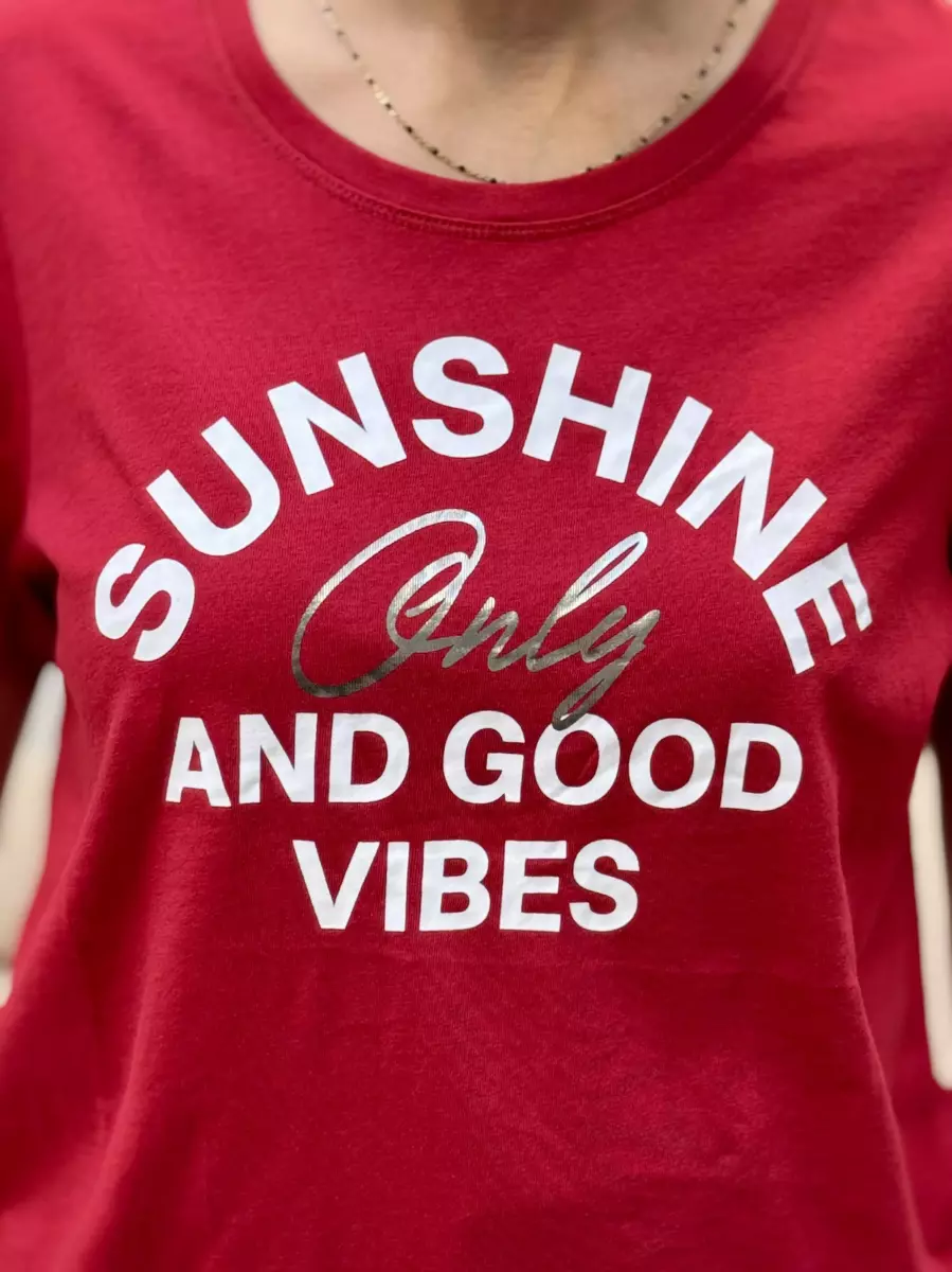 تیشرت قرمز چاپ نوشته